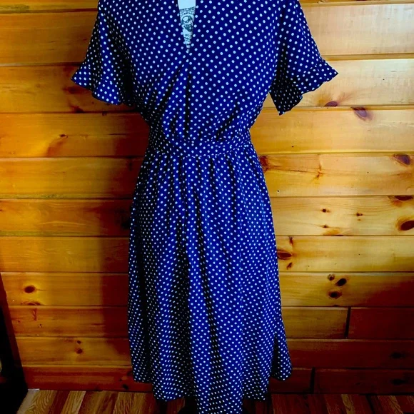 NWOT Navy and White Polka Dot High Low Midi Dress Size Med. - Picture 2 of 8